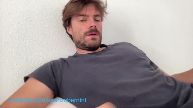 lorenzobernini 29-08-2024 video kissing