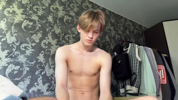 skies_shine 04-09-2024 video gay