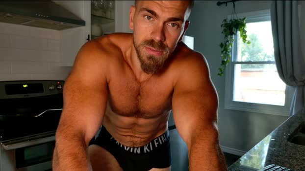 finch93 19-09-2024 video sexymale