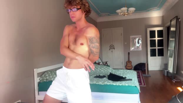 namiraaxel 25-09-2024 video kissing