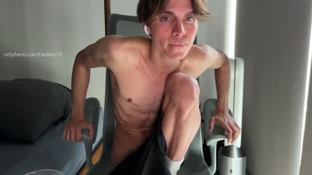 hadley19 02-10-2024 video kiss