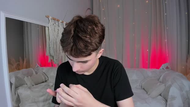 call__me_leo 08-10-2024 video toy