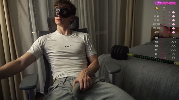 maestro3369 18-10-2024 video Topless