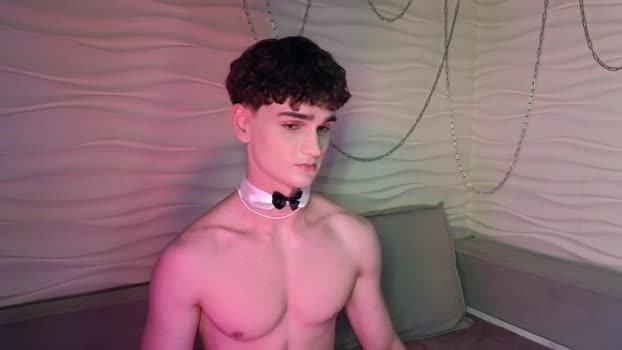 adam_21cm 31-10-2024 video kissing