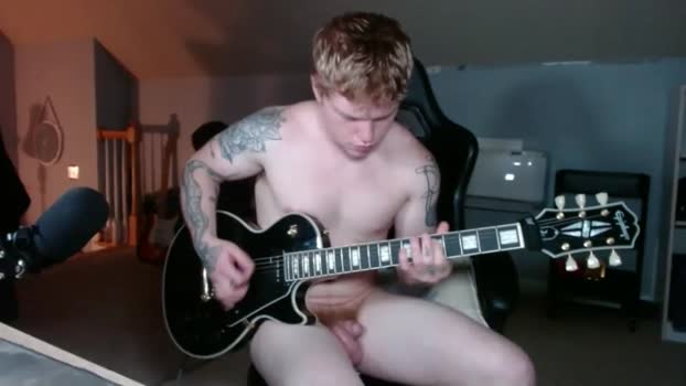 prettybabyboi 11-11-2024 video kiss