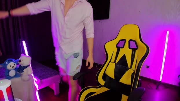 kurt_hanssen 16-11-2024 video kissing