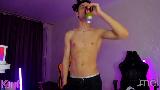 kurt_hanssen 28-11-2024 video kiss