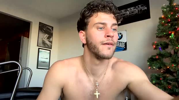 wentbrokeonstrippers 02-12-2024 video kiss