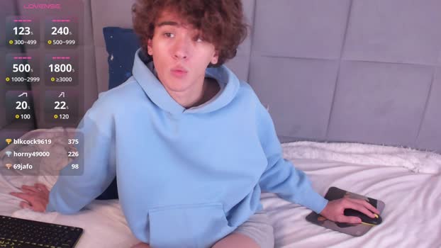 sweet_jamees 10-12-2024 video kissing