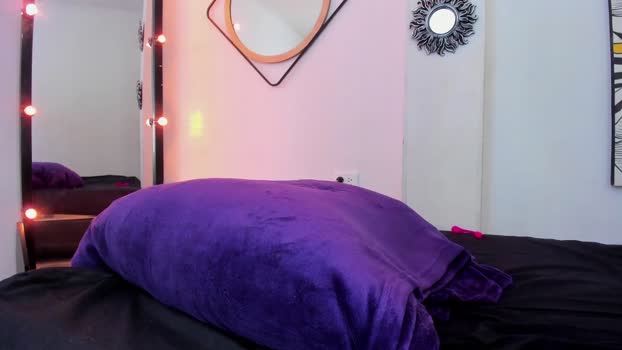 salomon_jax 17-12-2024 video Topless