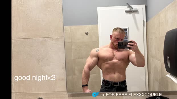 flexxxcouple 02-01-2025 video striptease