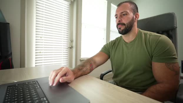 brucestryker 08-01-2025 video fingers