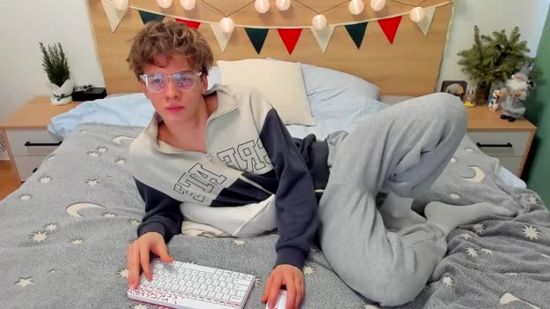 lanny_fandi 15-01-2025 video Topless