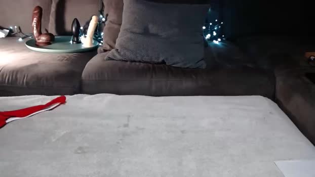 twobeaucoup 18-01-2025 video lick