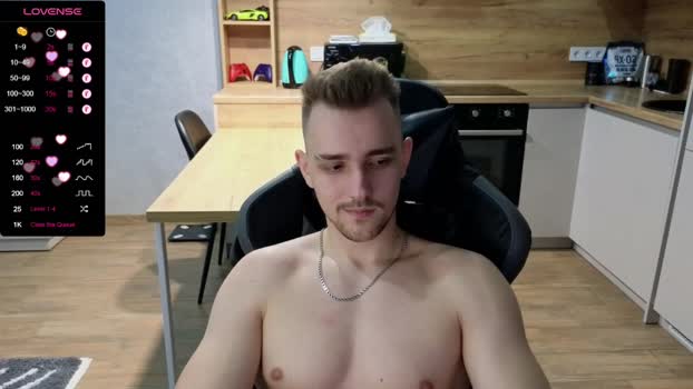 larstar01 25-01-2025 video kiss