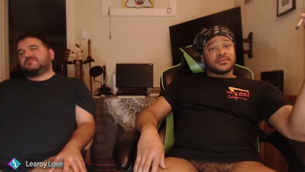 learoy 04-02-2025 video kiss