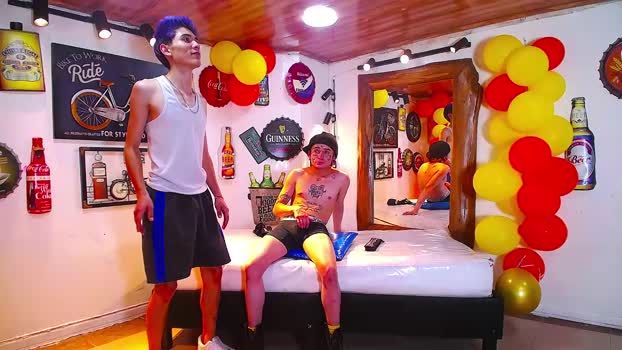 howents 05-02-2025 video kiss