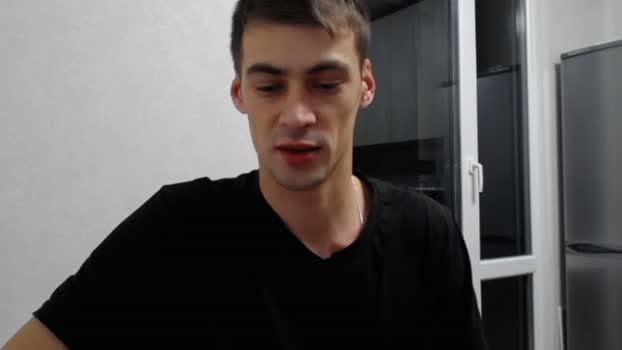 mao_cheng 05-02-2025 video kissing