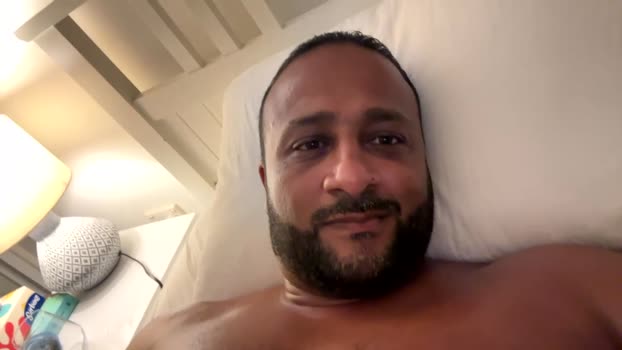 mad_99 06-02-2025 video kiss