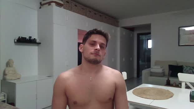 roberto_twink1 12-02-2025 video gay