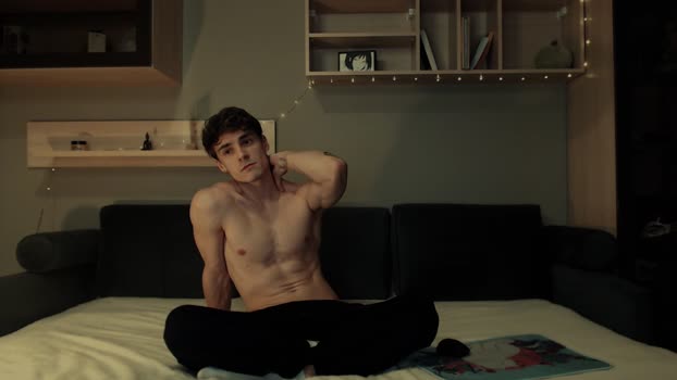 taziro 19-02-2025 video Topless