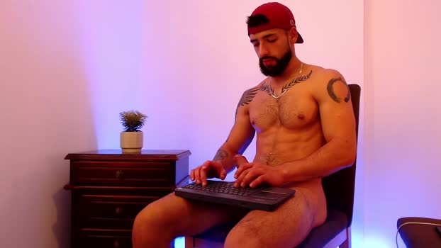 max_xl_ 06-03-2025 video sexymale