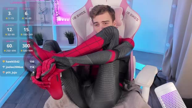 spider____man 06-03-2025 video kiss