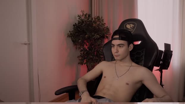 hothunterr 25-03-2025 video striptease