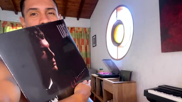 larry_jones 26-03-2025 video love