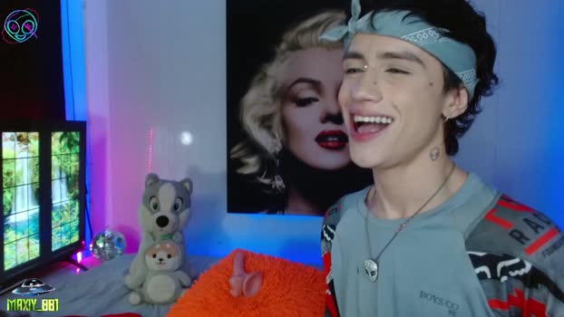 maxiy_001 03-04-2025 video sexymale