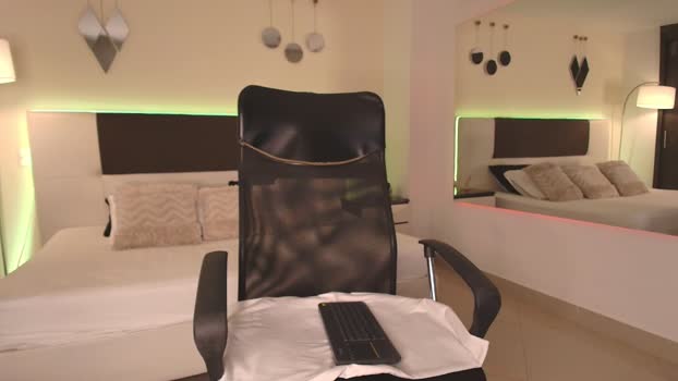 danteestone 09-04-2025 video kissing