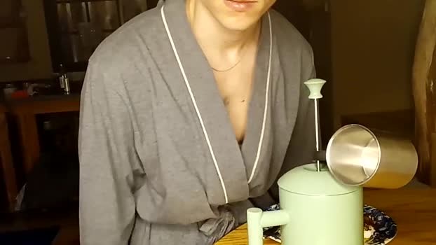 info_chat 10-04-2025 video legs