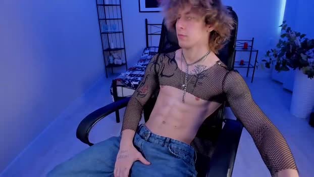 rich_piano_ 17-04-2025 video sexyfeet