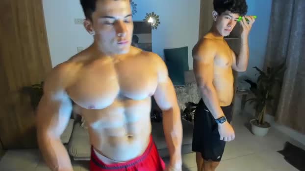 maximohoot 18-04-2025 video Show