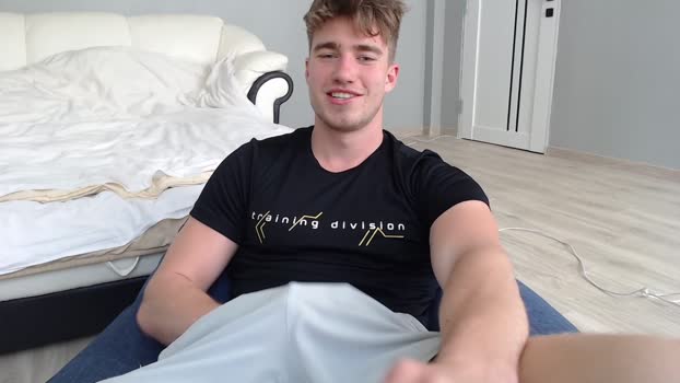 megamaxxxl 19-04-2025 video sexyfeet