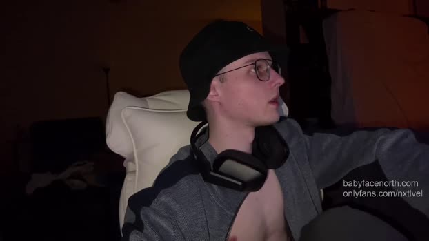 babyfacenorth 28-04-2025 video Topless