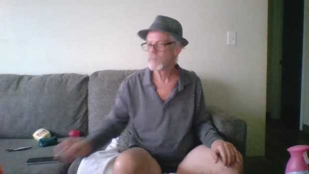 sexy_white_daddy 04-05-2025 video striptease