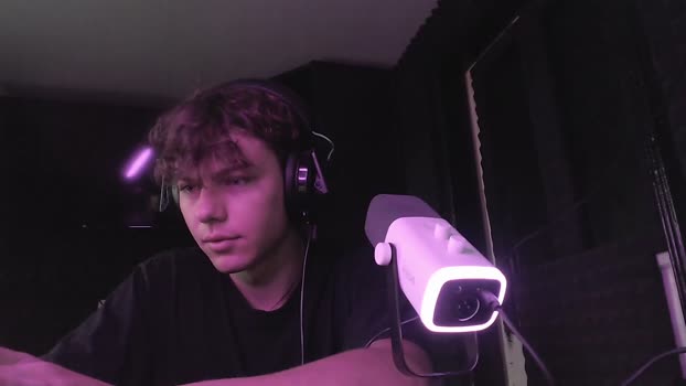 hot_boy_2002_ 10-05-2025 video Recorded