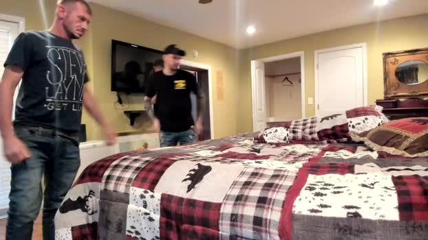 hardworkertn 13-05-2025 video kiss