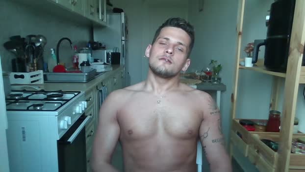 roberto_twink1 14-05-2025 video fuck
