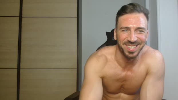 aaront0pmuscles 24-05-2025 video Recorded