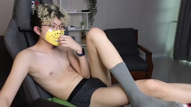 angel_whispers_x 08-06-2025 video natural