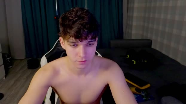 james_friends 16-06-2025 video striptease