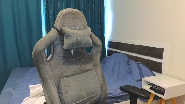 meow_mickey 17-06-2025 video sexymale