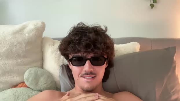 ryan18bi<