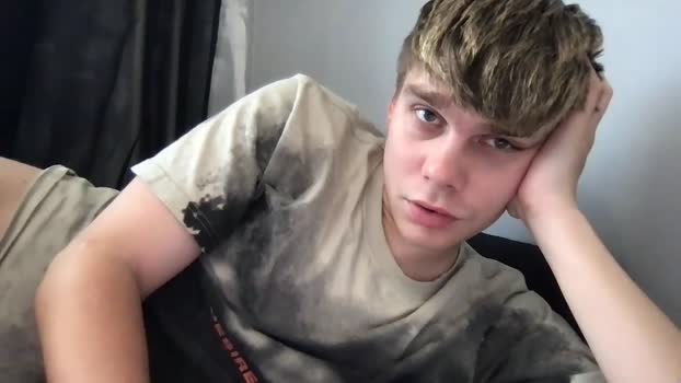 tasteithorny 03-07-2025 video kissing