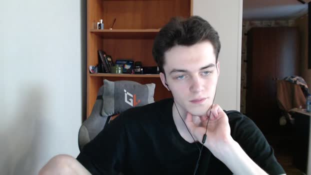 xtraqqq 08-07-2025 video sexymale