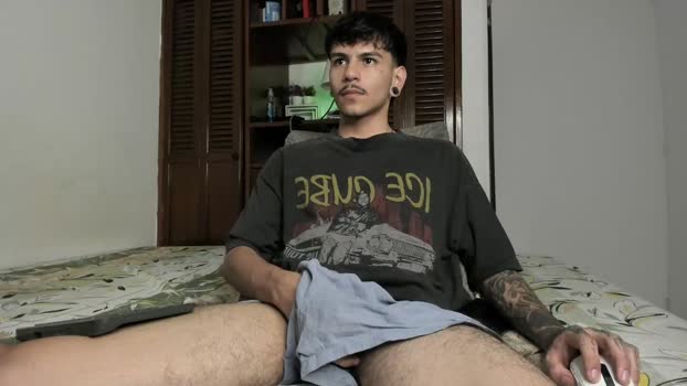 austin_falcon 13-07-2025 video kissing