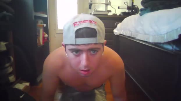 loganfuckssss<