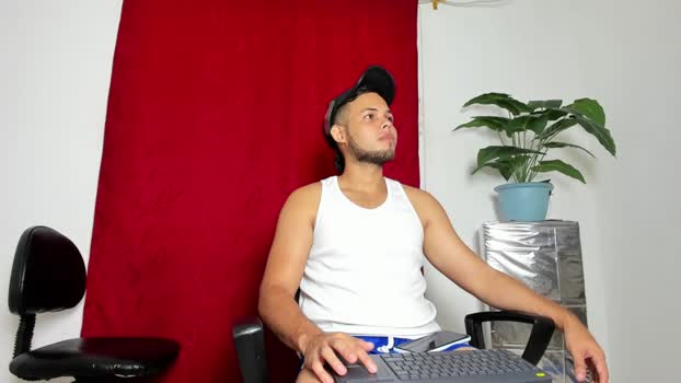 darkdreams_latins 17-07-2025 video Ass